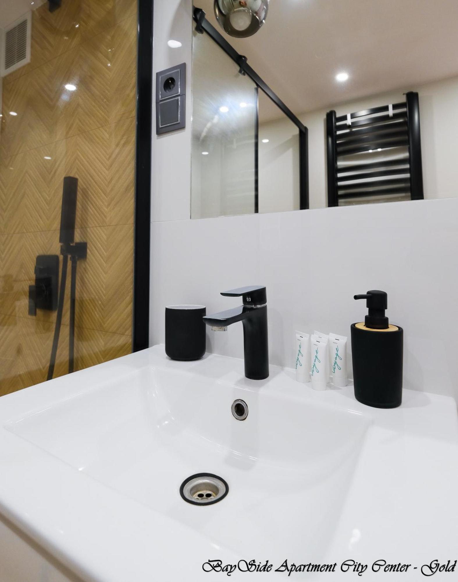 גדנסק Bayside Apartments City Center מראה חיצוני תמונה